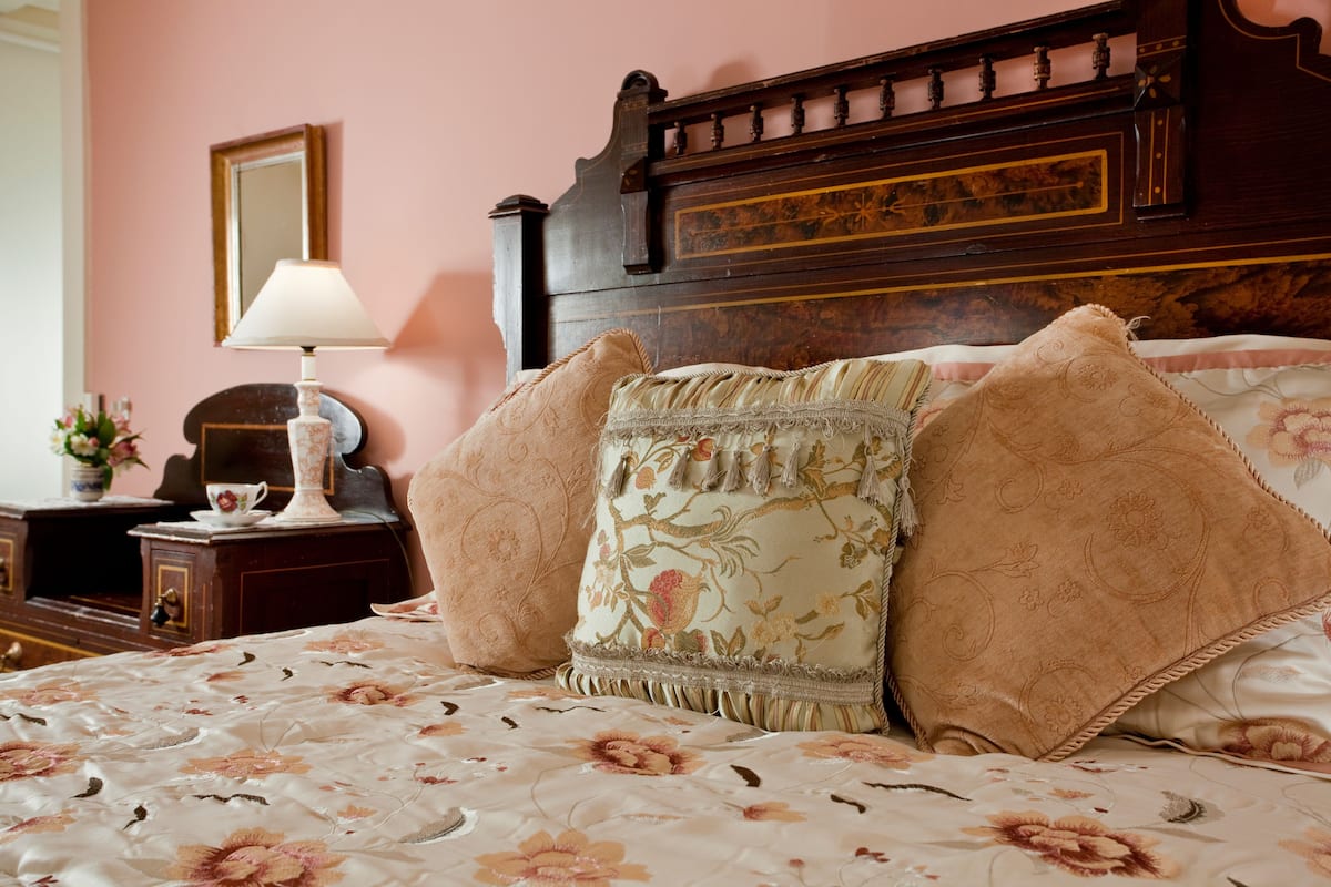 Zimmer, 1 Queen-Bett, eigenes Bad (Cozy Hideaway)
