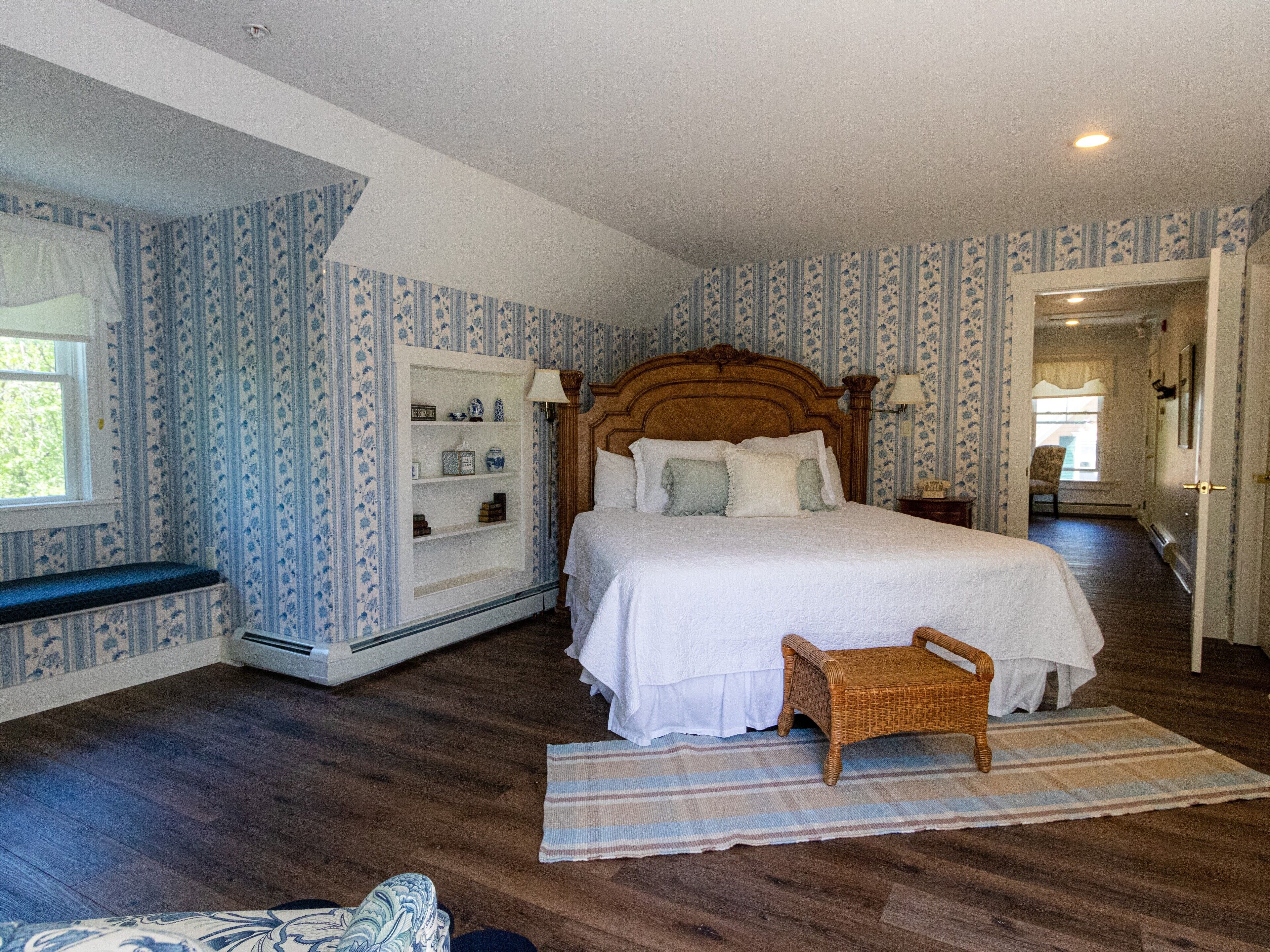 Suite Deluks, kamar mandi pribadi (Tanglewood Suite) | Seprai premium, setrika/meja setrika, Wi-Fi gratis, dan seprai linen