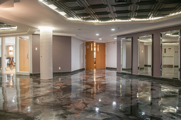 Banquet hall - Lelux Hotel (Montreal)