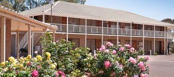 The Standpipe Golf Motor Inn