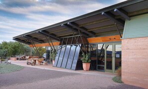 Point of interest - The Standpipe Golf Motor Inn (Port Augusta West)