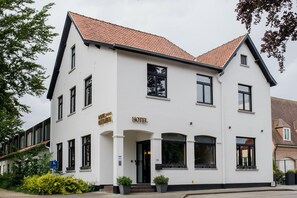 Front of property - Hotel Olympia (Bruges)