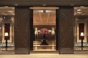 Interior entrance - Tokyo Prince Hotel (Tokyo)