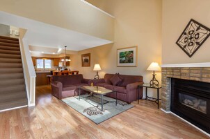 Apartment, 1 Bedroom, Non Smoking | Individually decorated, individually furnished, iron/ironing board