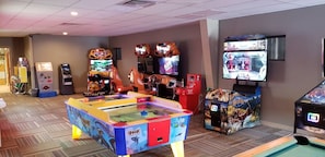 Arcade - Tamarack Wisconsin Dells a Ramada by Wyndham (Wisconsin Dells)