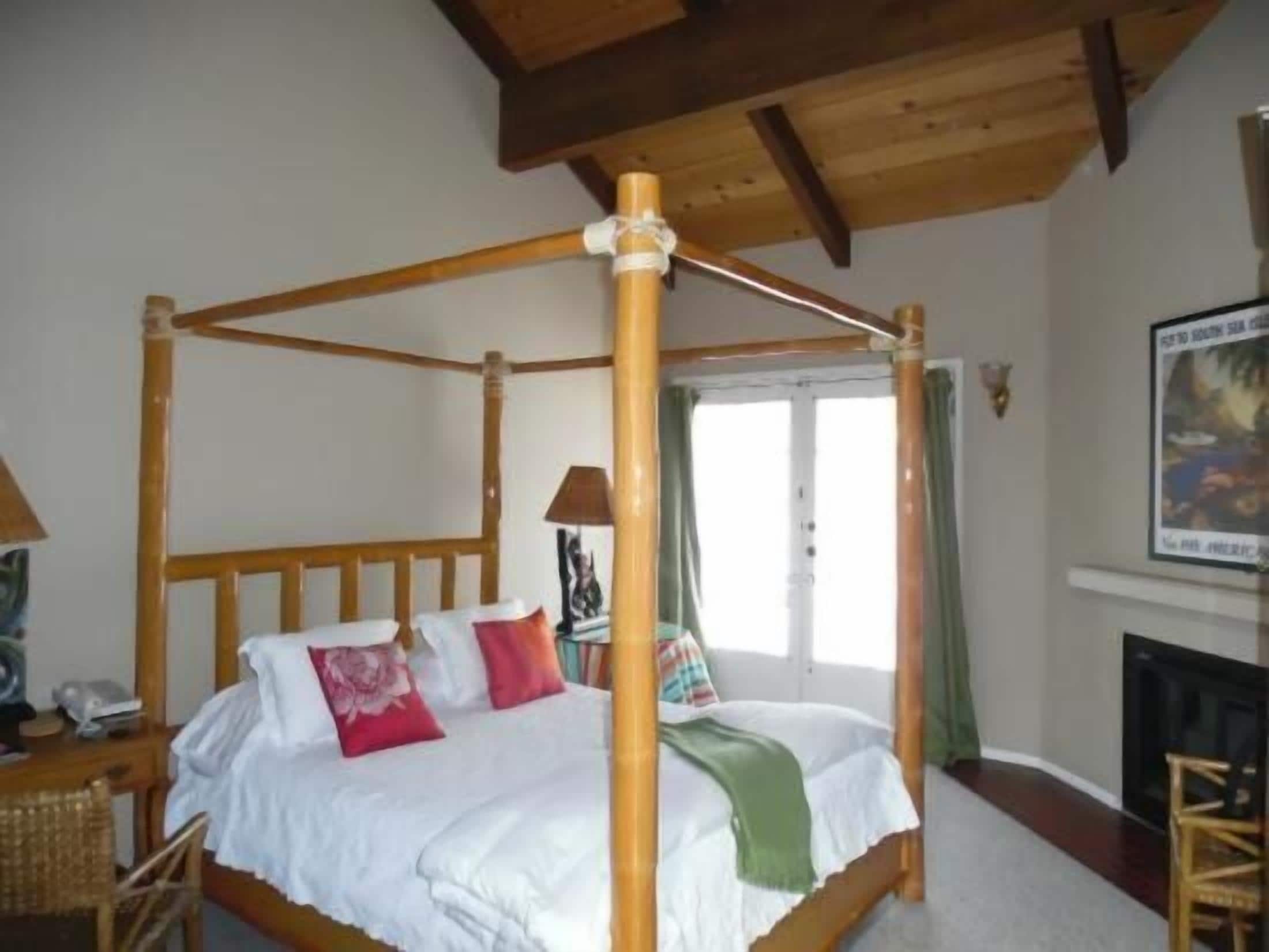 standard room, 1 queen bed | premium bedding, iron/ironing board, free wifi, bed sheets
