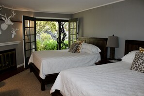 標準客房, 2 張加大雙人床 | 高級寢具、熨斗/熨衫板、免費 Wi-Fi、床單