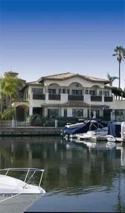 Newport Dunes Waterfront Resort