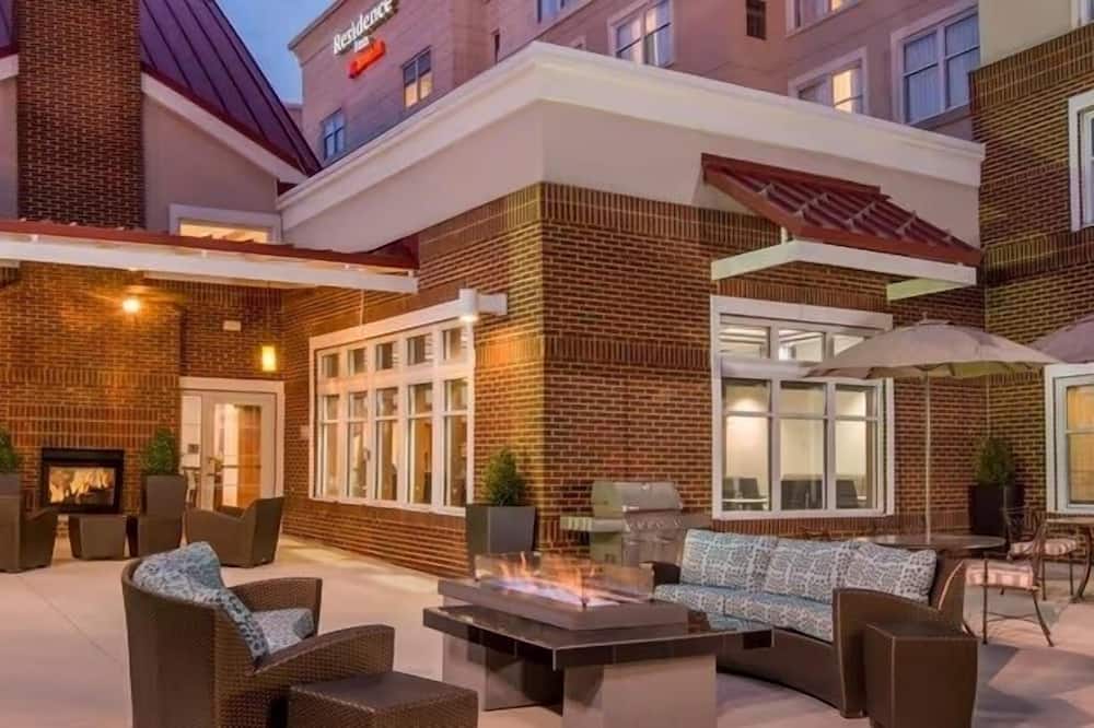 Residence Inn by Marriott Chesapeake Greenbrier