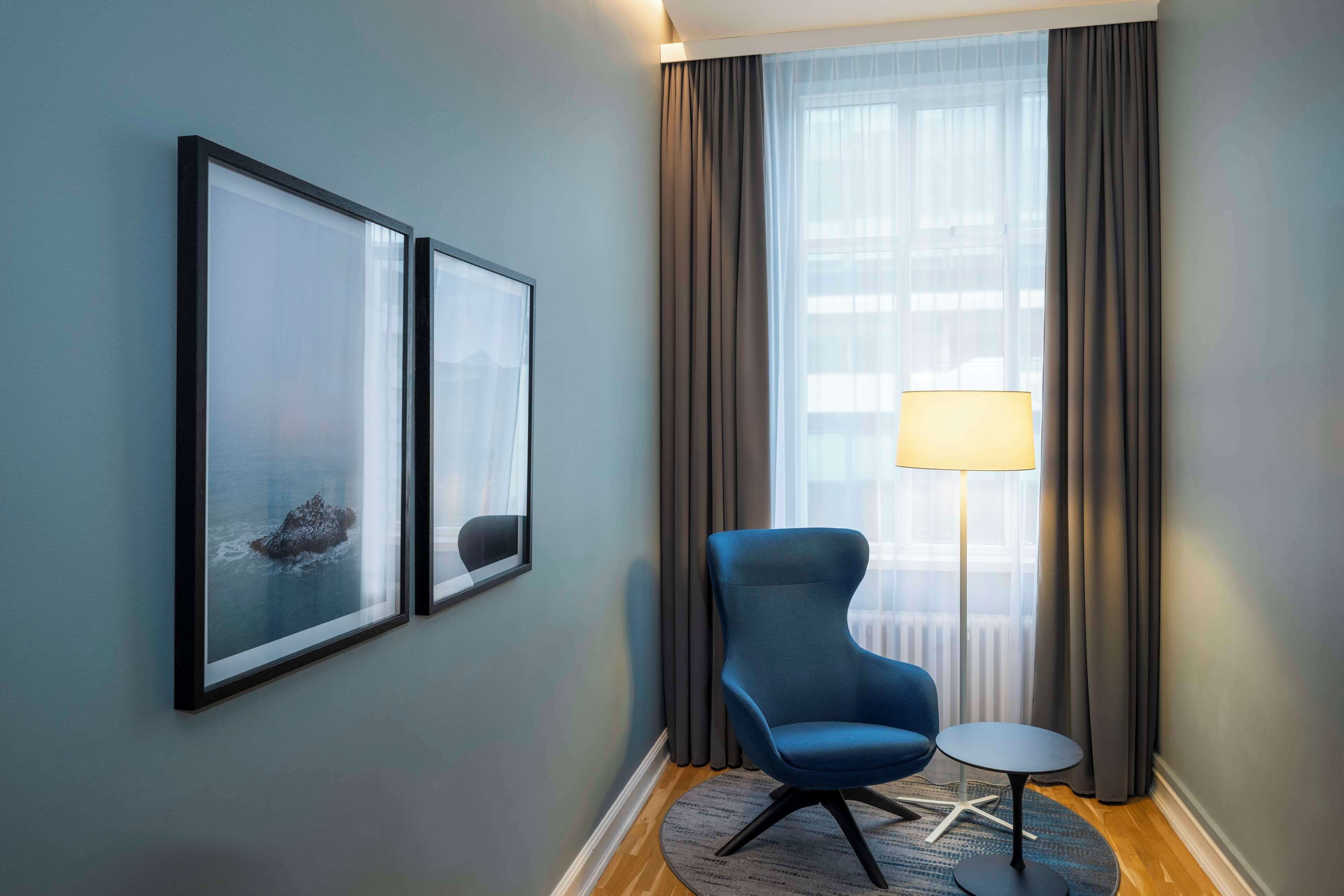 superior room | minibar, in-room safe, desk, laptop workspace