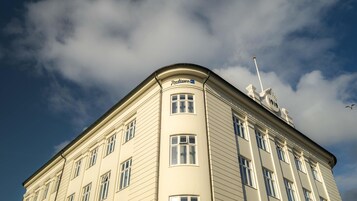Esterni