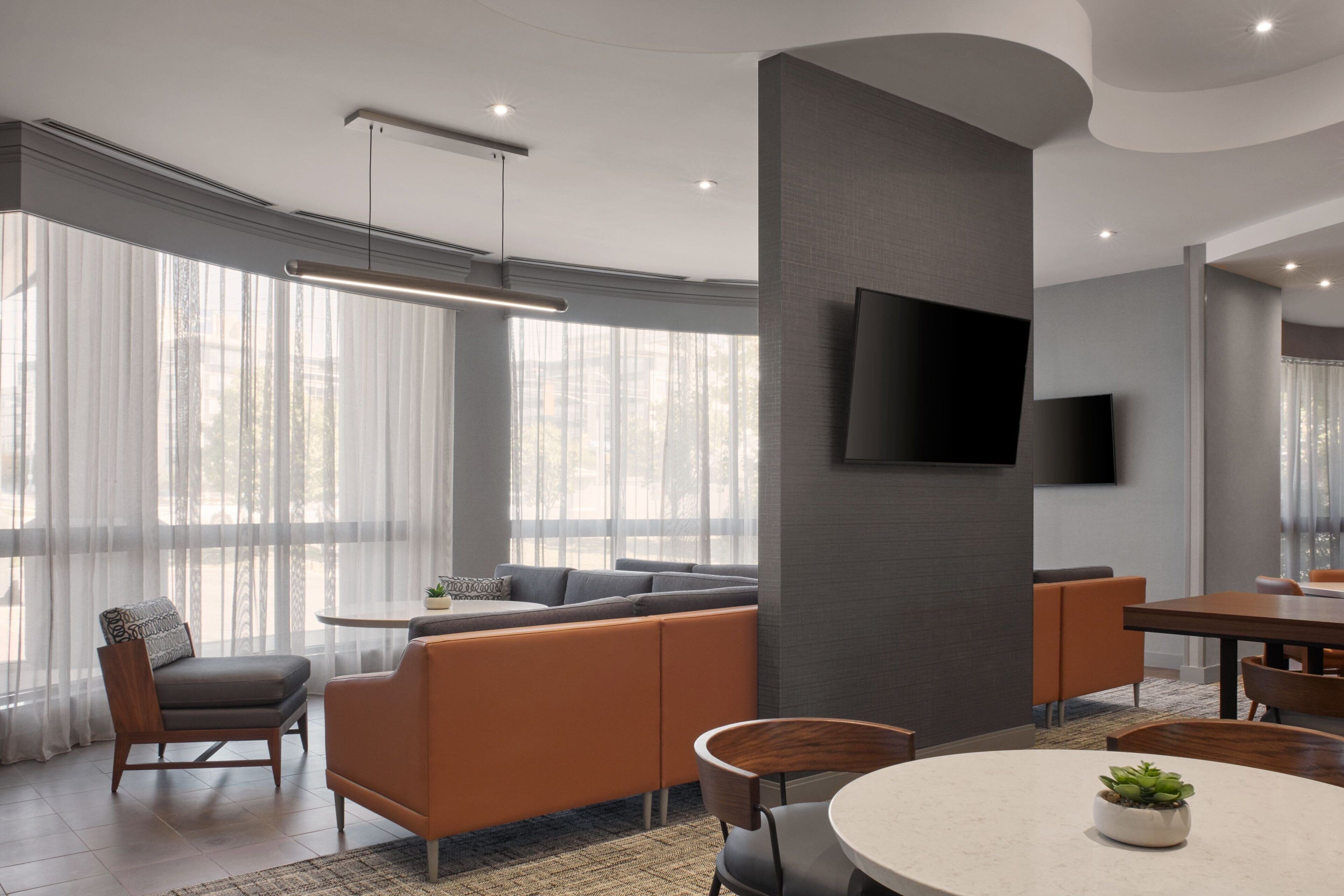 breakfast, lunch, dinner served; american cuisine