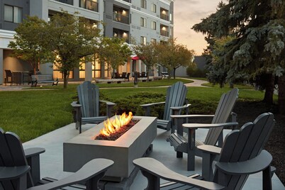 Courtyard by Marriott Mississauga - Airport Corporate Centre West