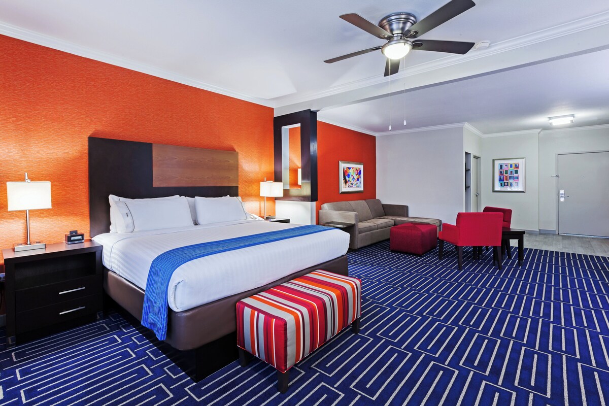 Suite, 1 King-Bett, Poolblick