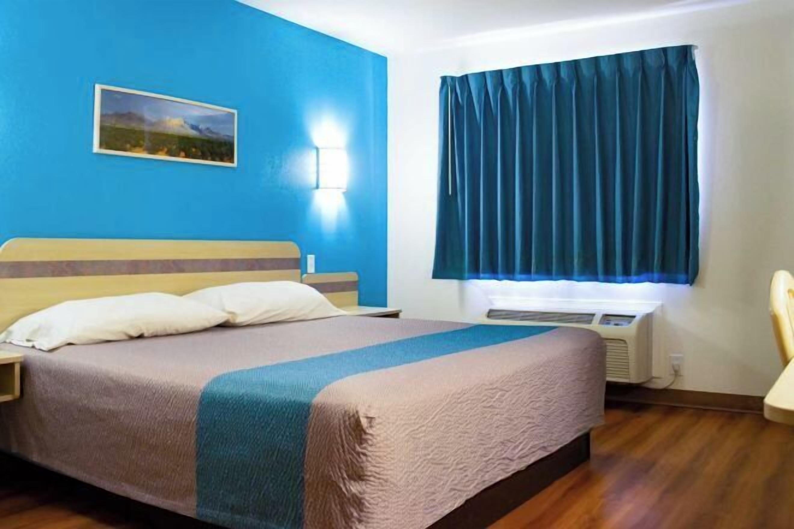 熨斗/熨板、免费 WiFi、床单