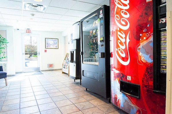 Vending machine - Motel 6 Las Cruces, NM - Telshor (Las Cruces)