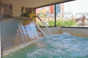 Tratamentos corporais, massagens desportivas, 3 salas de tratamento