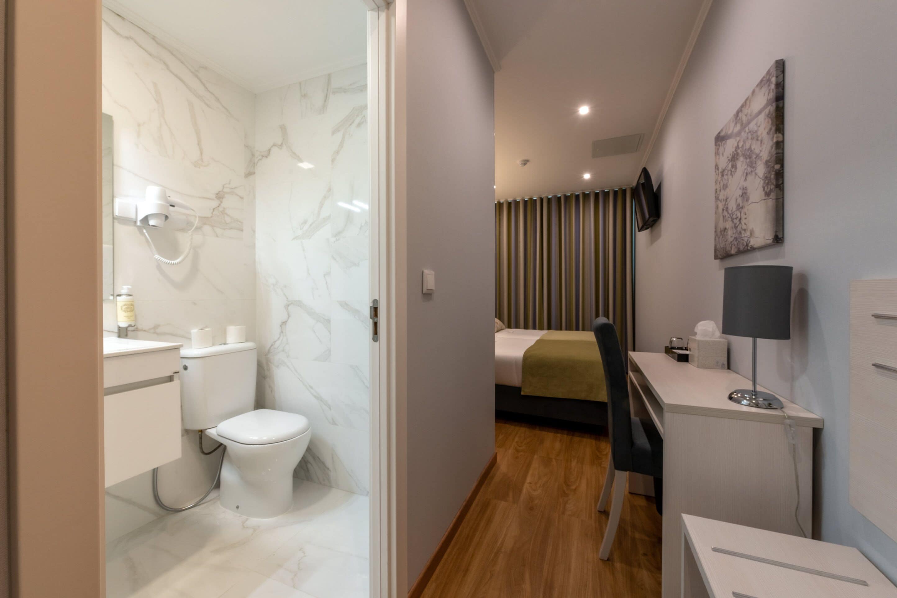 double or twin room | 1 bedroom, egyptian cotton sheets, premium bedding, down duvets