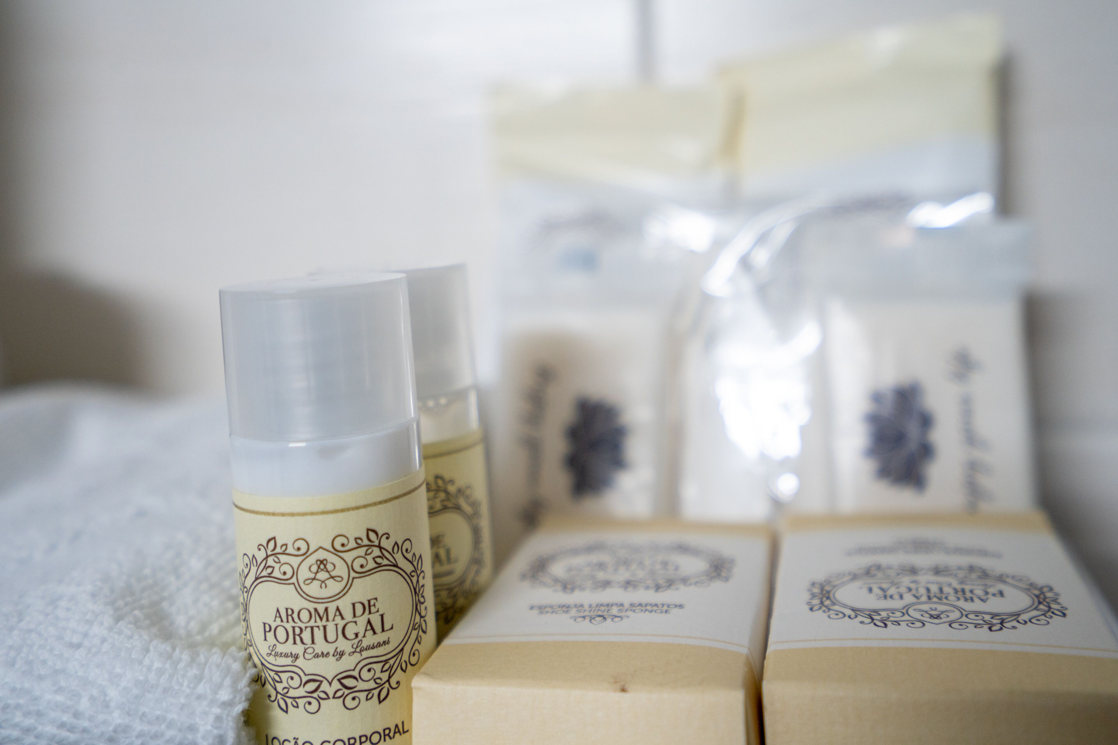 1 bedroom, egyptian cotton sheets, premium bedding, down duvets