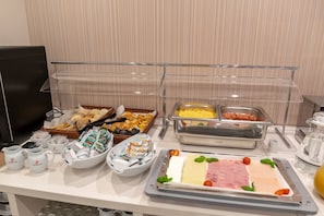 Daily buffet breakfast (EUR 15 per person)