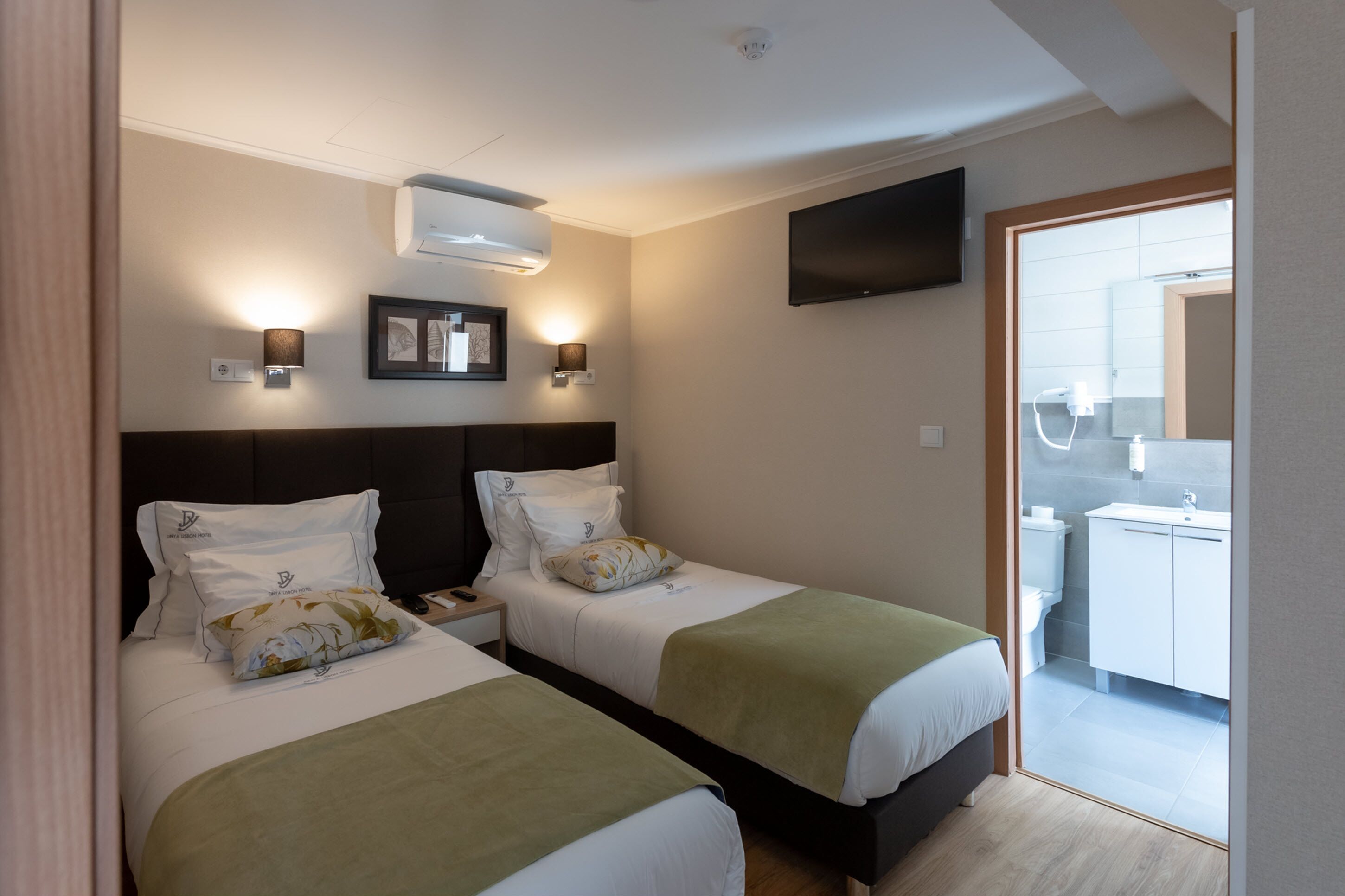 double or twin room | 1 bedroom, egyptian cotton sheets, premium bedding, down duvets