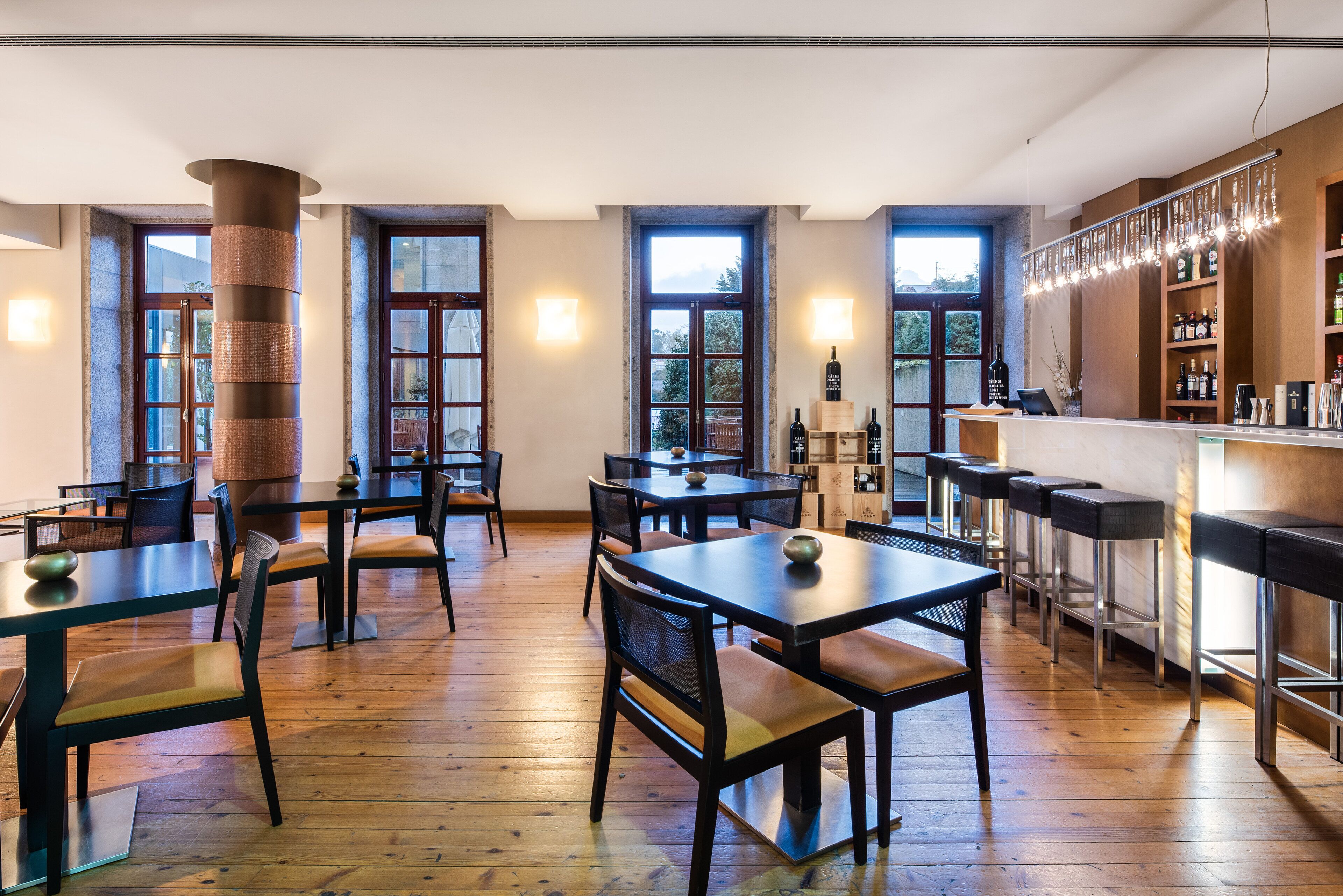 garden views, serves breakfast