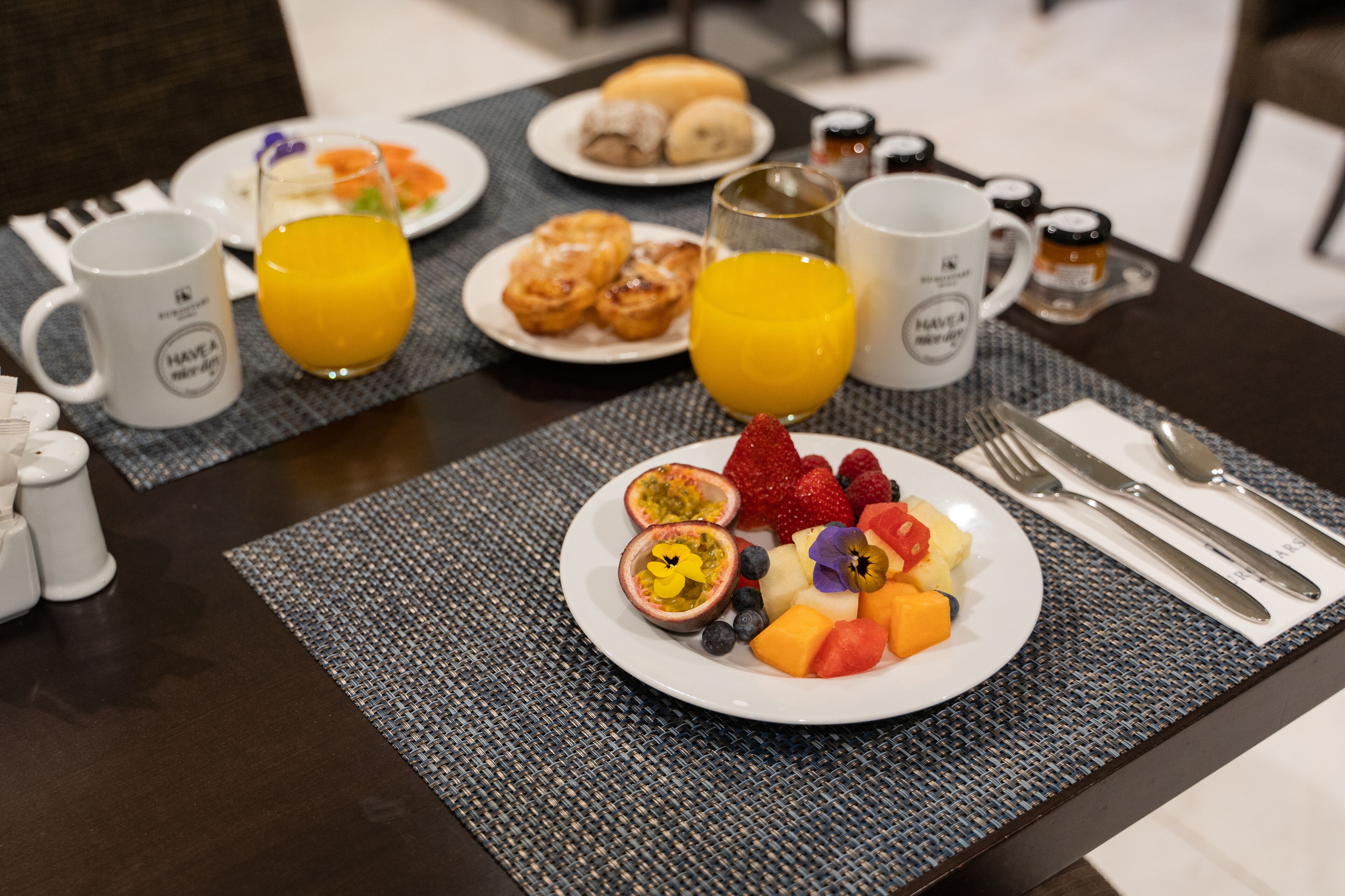 daily continental breakfast (eur 15 per person)