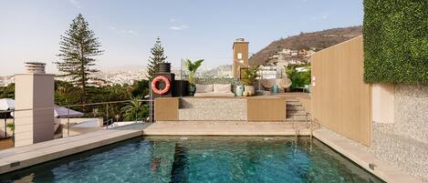 Outdoor pool, pool loungers