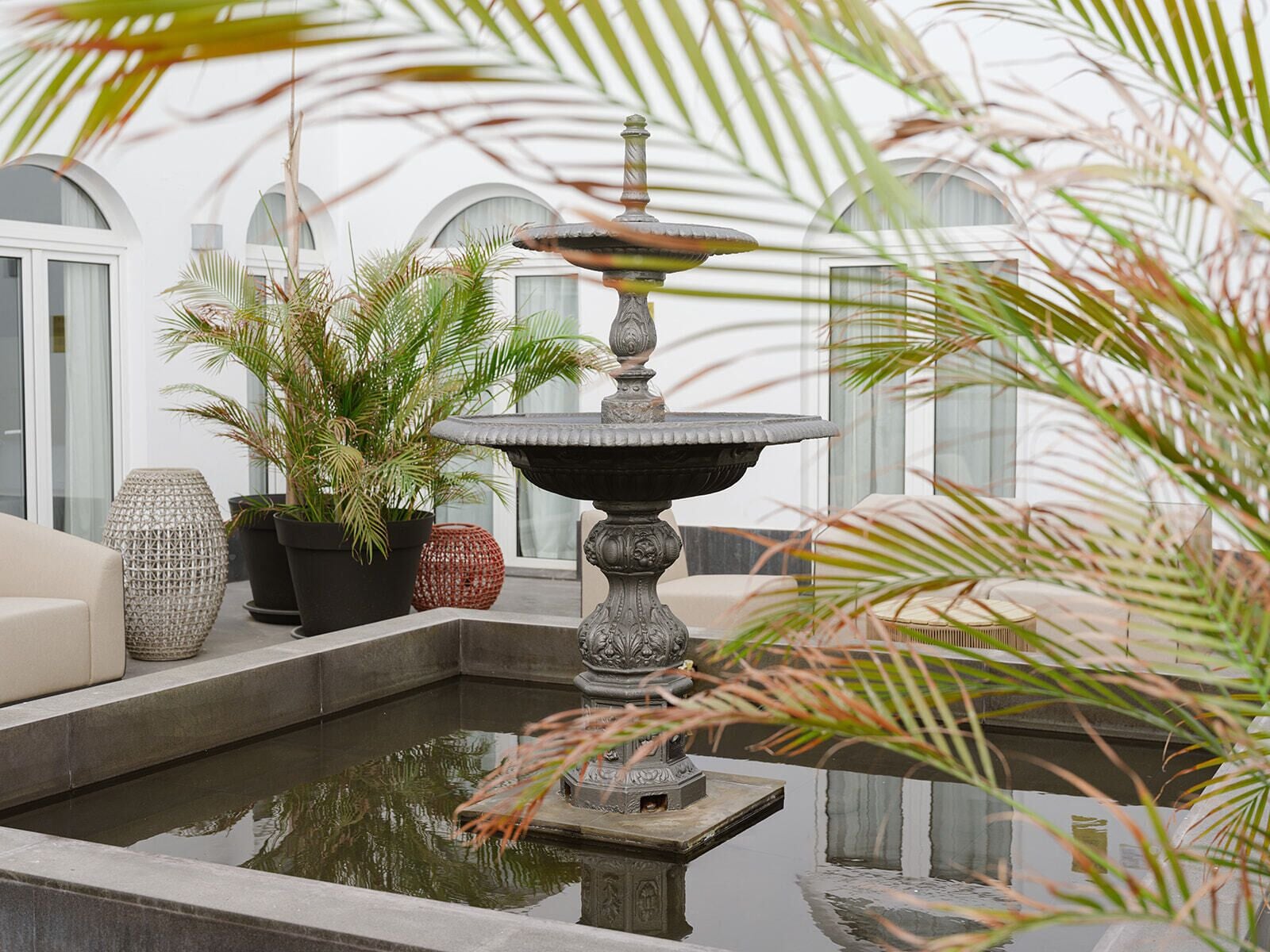 Chambre Double Supérieure (Fountain view) | Vue sur la cour