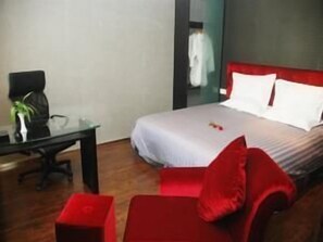 ห้องพัก | ตู้นิรภัยในห้องพัก, อินเทอร์เน็ตแบบใช้สาย (ฟรี)