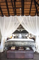 Ropa de cama de alta calidad y minibar