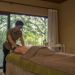 Couples treatment rooms, sauna, body treatments, deep-tissue massages