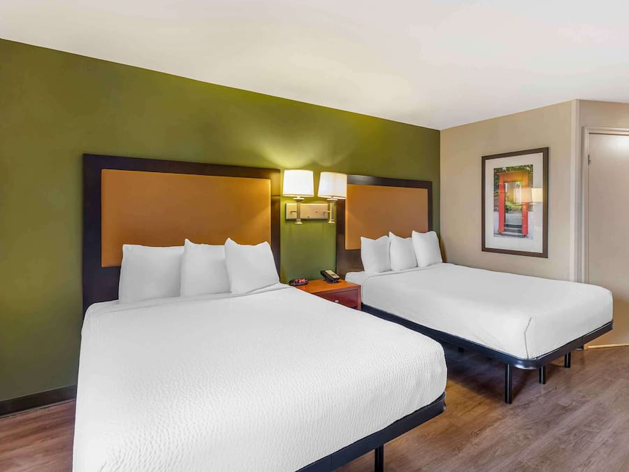 Bureau, rideaux occultants, Wi-Fi gratuit, draps fournis