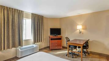 Desk, blackout drapes, free WiFi, bed sheets