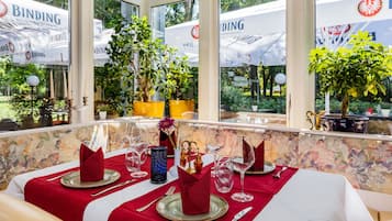 Frühstück, Mittagessen und Abendessen