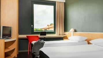 Standardzimmer, 2 Einzelbetten | Schreibtisch, Verdunkelungsvorhänge, schallisolierte Zimmer