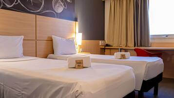 Standard Room, 2 Single Beds | Minibar, desk, free cots/infant beds, free WiFi