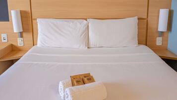 Standardzimmer, 1 Doppelbett | Minibar, Schreibtisch, kostenlose Babybetten, kostenloses WLAN