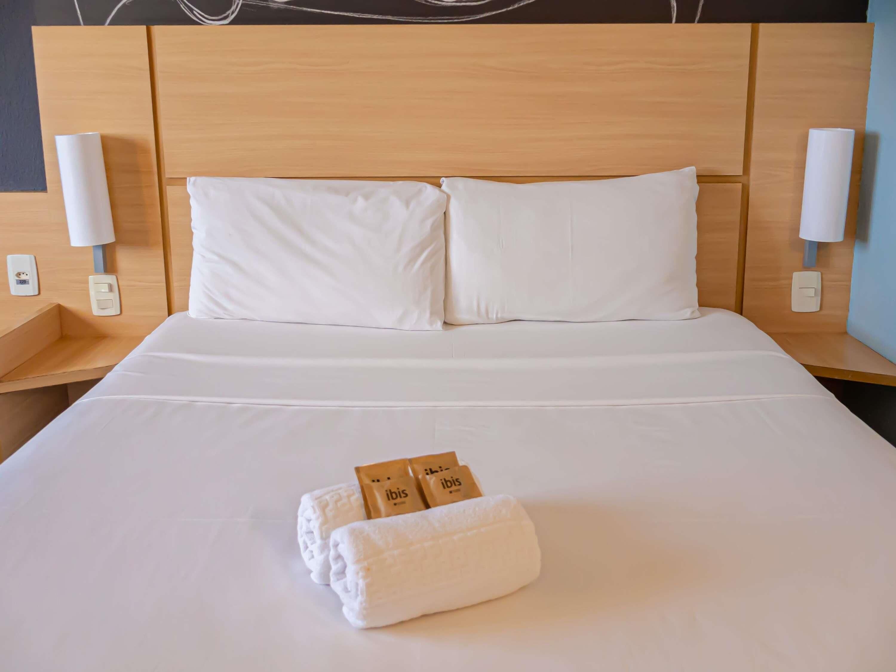 Standard Room, 1 Double Bed | Minibar, desk, free cots/infant beds, free WiFi