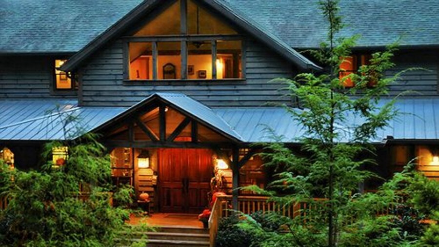 Bent Creek Lodge Bed & Breakfast