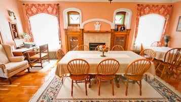 Free daily full breakfast