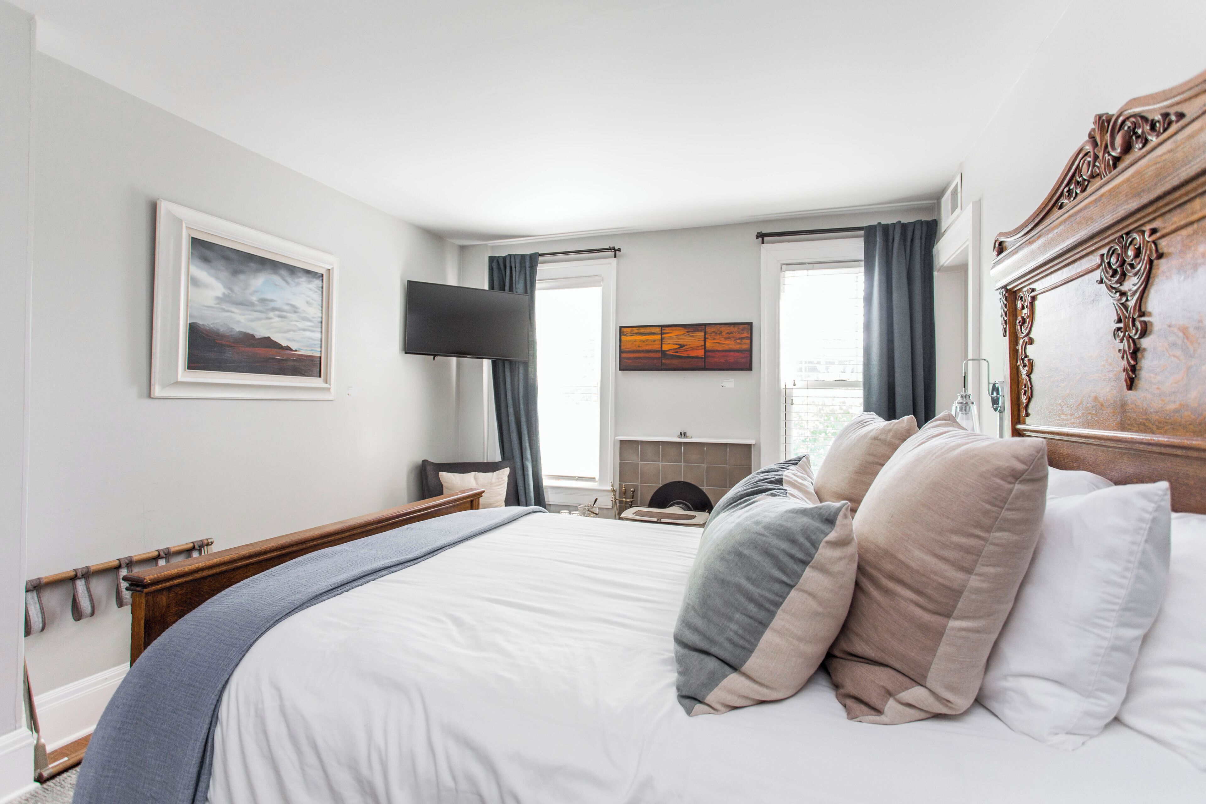 Ropa de cama de alta calidad y colchones con acolchado adicional