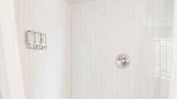 King Bed Jetted Tub (Clara and Russell Stover) | Bathroom