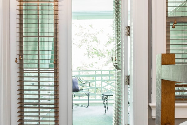 Room, 1 Queen Bed, Balcony