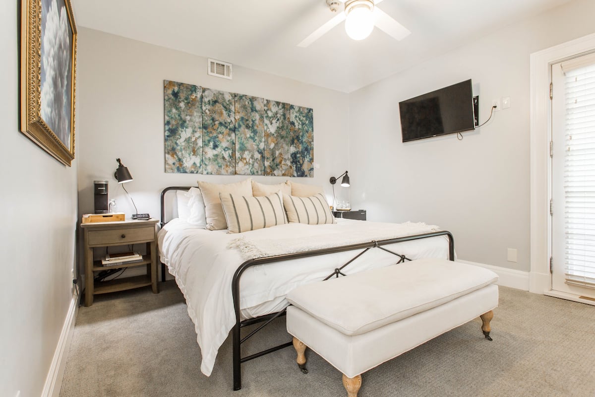 King Bed Deck (Ella and Jacob Loose) | Premium bedding, pillowtop beds, individually decorated
