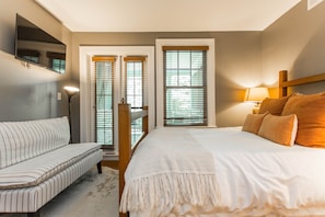 Room, 1 Queen Bed, Balcony