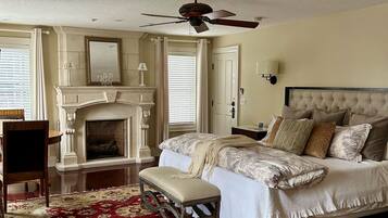 Grand View Suite, with Jacuzzi