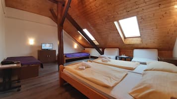 Cortinas blackout, tabla de planchar con plancha y wifi gratis