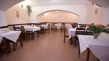 Desayuno buffet incluido todos los días