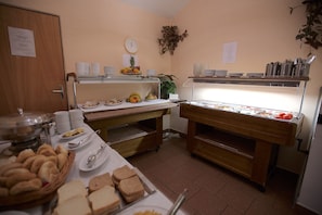 Buffet - Hotel Olga (Prague)